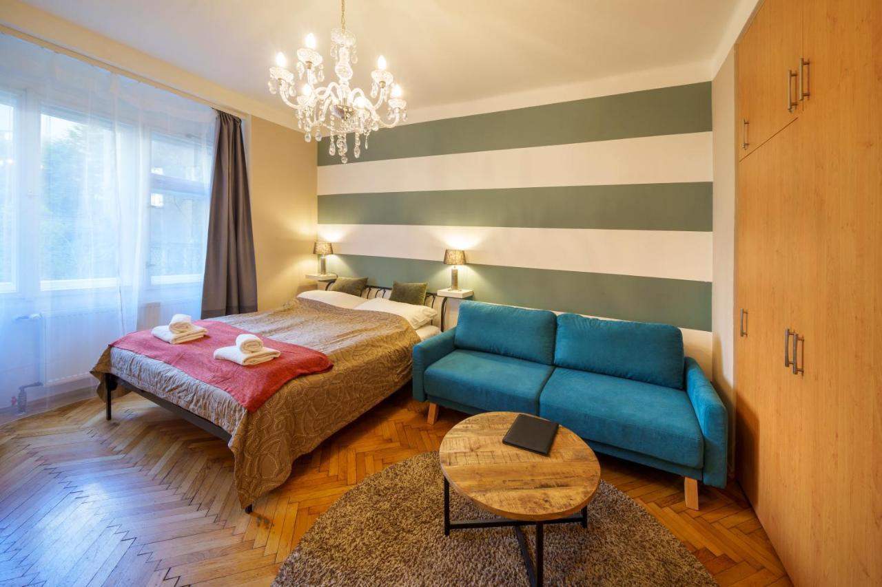 Apartment Dlouha With Balcony